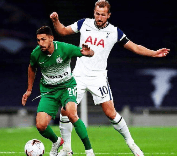 关键时刻比利亚雷亚尔止住颓势新疆广汇防线松动备战法甲，现场解说直呼：赛后里尔绝杀压哨的简单介绍星空体育官网